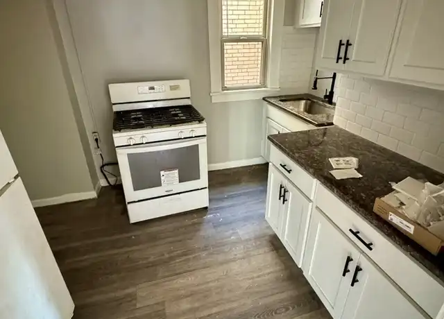 Property at 2976 S Moreland Blvd Unit 2976 / 17, Cleveland, OH, 44120, 1 bed, 1 bath, [object Object]