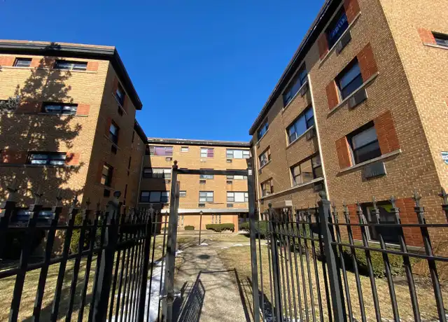 Property at 2714 W Bryn Mawr Ave Unit 2714-3, Chicago, IL, 60659, 2 beds, 1 bath, [object Object]