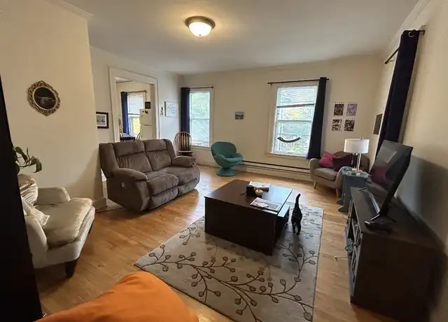 Property at 109 E Gorham St Unit 3, Madison, WI, 53703, 2 beds, 1 bath, [object Object]