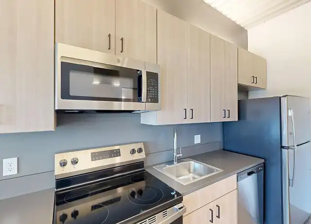 Property at 418 East Grand - 418 E Grand Ave, Des Moines, IA, 50309, 0 beds, 1 bath, [object Object]