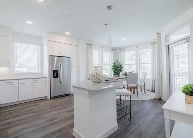 Property at 400 Capitol St, Houston, TX, 77204, 2 beds, 1 bath, [object Object]