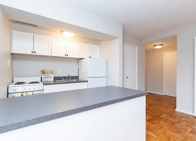 Property at Washington Place Apartments - 518 E Town St, Columbus, OH, 43215, 0 beds, 1 bath, [object Object]