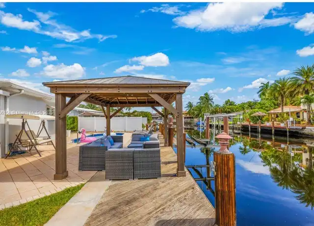 Property at 2424 NE 18th Ave, Wilton Manors, FL, 33305, 3 beds, 2.5 baths, [object Object]