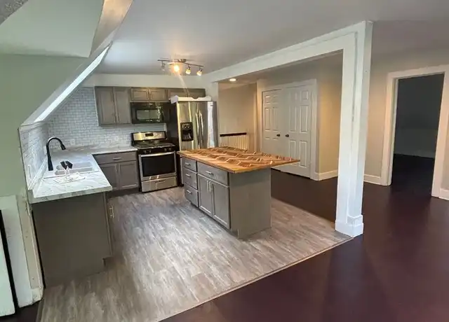 Property at 1090 South Ave #5, Rochester, NY, 14620, 3 beds, 2 baths, [object Object]