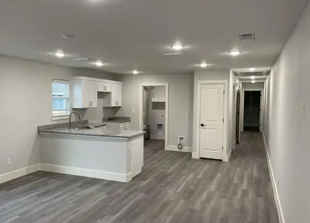 Property at 612 E 3rd St Unit 2, Bonham, TX, 75418, 3 beds, 2 baths, [object Object]