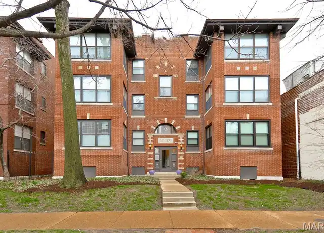 Property at 5621 Pershing Ave, Saint Louis, MO, 63112, 2 beds, 1 bath, [object Object]