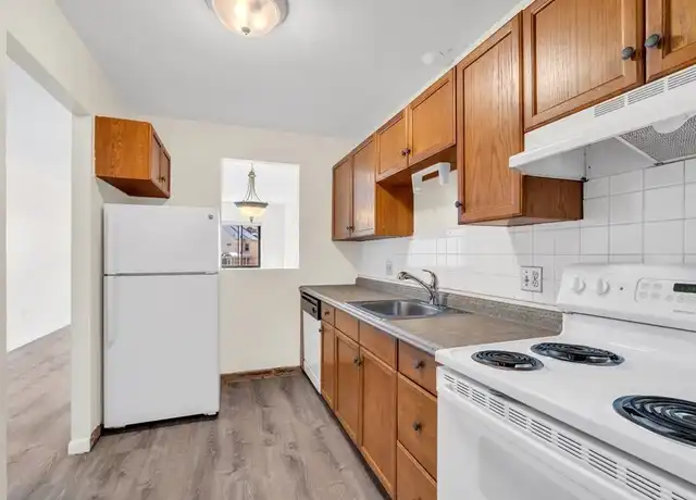 Property at 41 Revere St Unit 11, Revere, MA, 02151, 2 beds, 1 bath, [object Object]