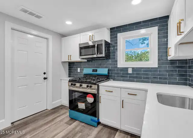 Property at 209 Atkins Ave Unit 2nd Floor, Neptune City, NJ, 07753, 3 beds, 1 bath, [object Object]