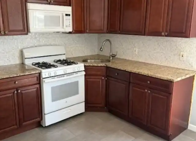 Property at 55 Stuyvesant Ave, Newark, NJ, 07106, 3 beds, 2 baths, [object Object]