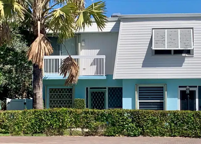 Property at 842 SE 19th Ave, Deerfield Beach, FL, 33441, 2 beds, 2.5 baths, [object Object]