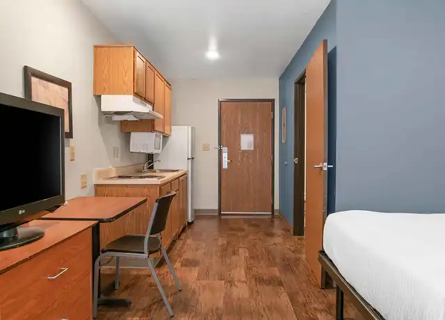 Property at Kalamazoo - West - 1653 S 11th St, Kalamazoo, MI, 49009, 0 beds, 1 bath, [object Object]