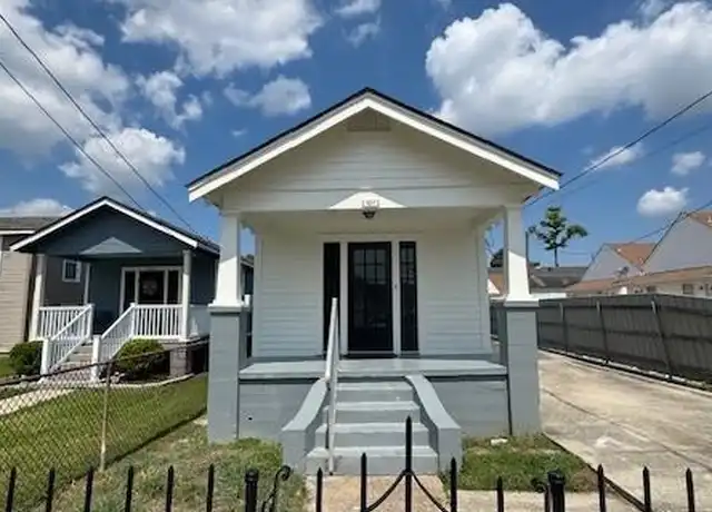 Property at 1011 9th St, Gretna, LA, 70053, 2 beds, 1 bath, [object Object]