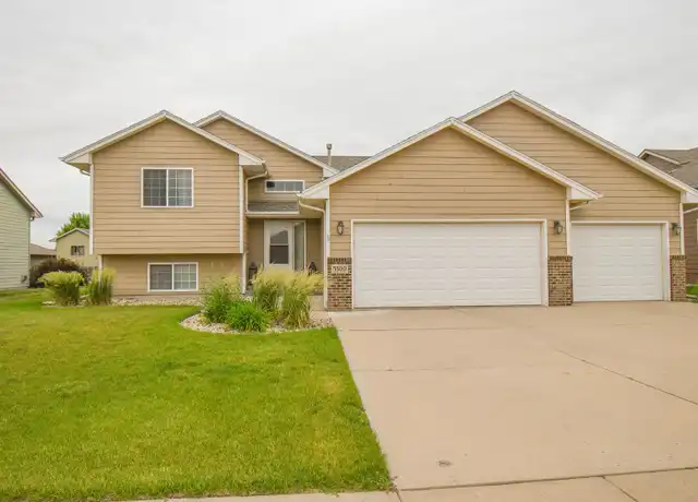 Property at 5300 S Sirocco Ave, Sioux Falls, SD, 57108, 4 beds, 3 baths, [object Object]