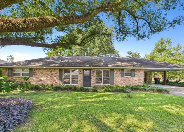 Property at 200 Claymore Dr, Lafayette, LA, 70503, 4 beds, 2.5 baths, [object Object]