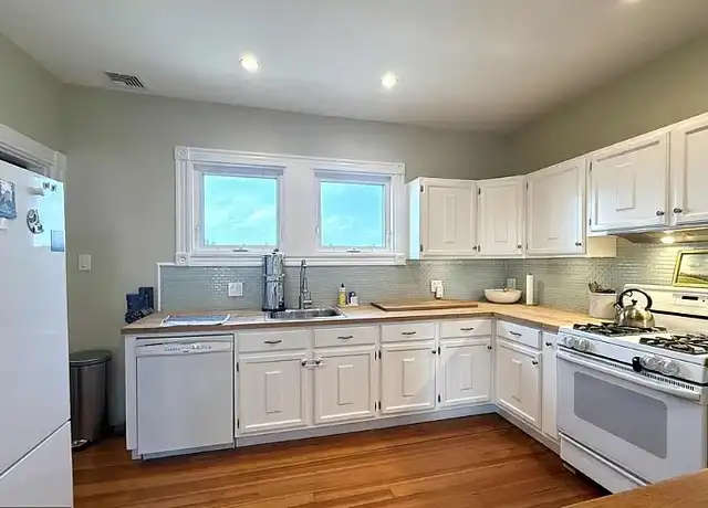 Property at 14 St Martin St #3, Charlestown, MA, 02129, 2 beds, 1 bath, [object Object]