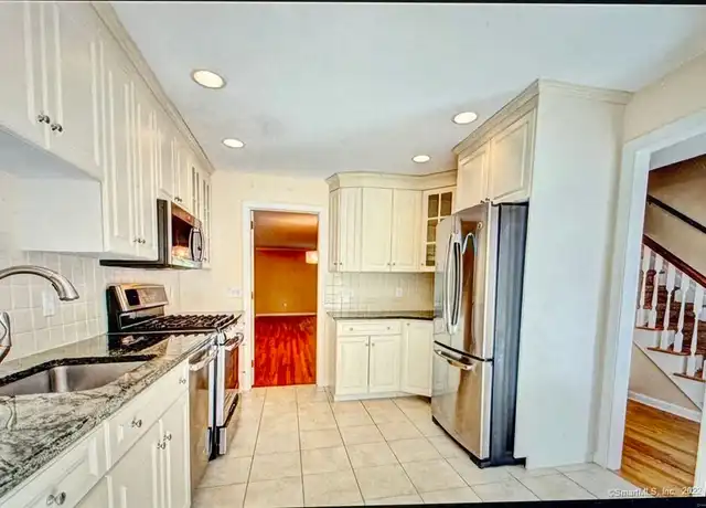 Property at 136 Tunxis Vlg #136, Farmington, CT, 06032, 2 beds, 2.5 baths, [object Object]