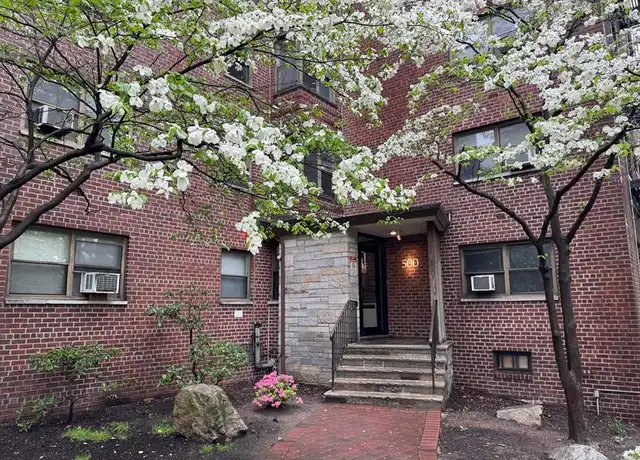 Property at 500 Linwood Dr Unit 2G, Fort Lee, NJ, 07024, 1 bed, 1 bath, [object Object]
