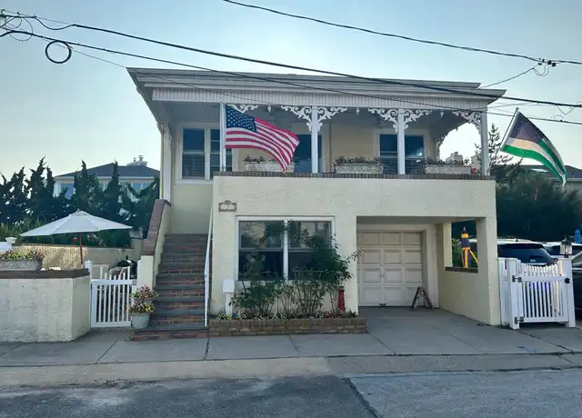 Property at 3 Clayton Ave, East Atlantic Beach, NY, 11561, 2 beds, 1 bath, [object Object]