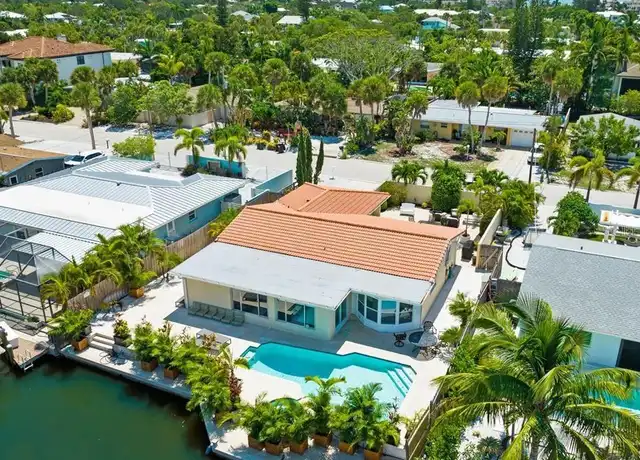 Property at 327 Avenida Milano, Sarasota, FL, 34242, 3 beds, 2 baths, [object Object]