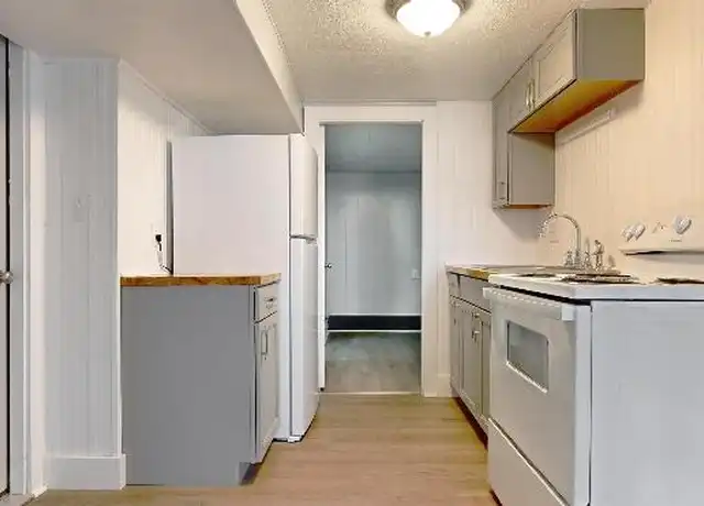 Property at 36 Court St, Bath, ME, 04530, 2 beds, 1 bath, [object Object]