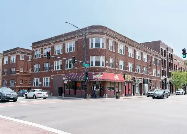 Property at ClarkLaw - 4761 N Clark St, Chicago, IL, 60640, 2 beds, 1 bath, [object Object]