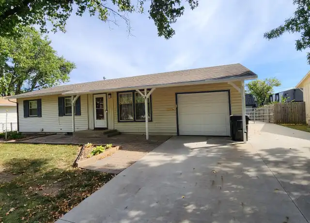 Property at 3016 SW Oakley Ave, Topeka, KS, 66614, 3 beds, 2 baths, [object Object]