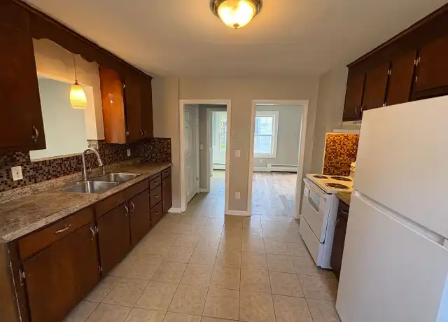 Property at 6 Durant Ter Unit 1, Middletown, CT, 06457, 3 beds, 1 bath, [object Object]