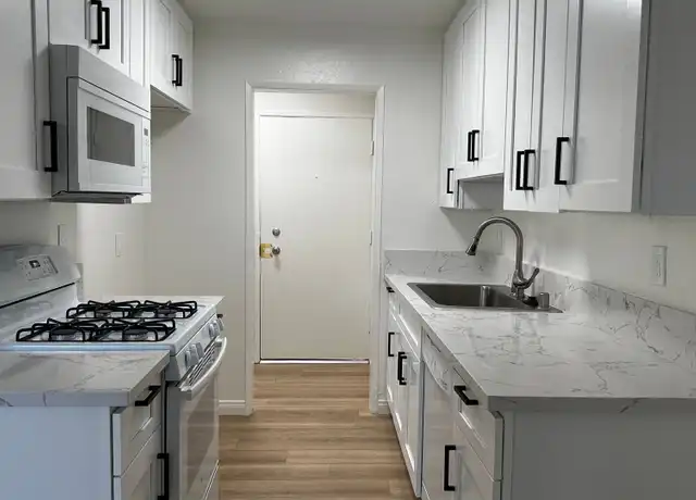 Property at 21910 Roscoe Blvd Unit 113, Canoga Park, CA, 91304, 2 beds, 2 baths, [object Object]