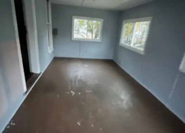 Property at 418 1/2 Washington St Unit upper, Findlay, OH, 45840, 2 beds, 1 bath, [object Object]