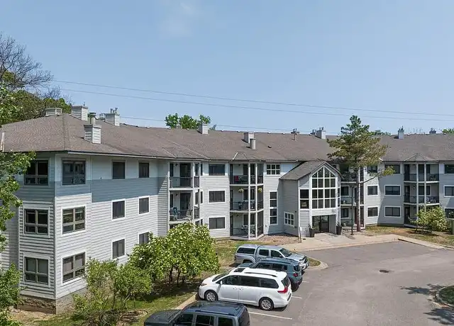 Property at 1500 Thomas Lake Pointe Rd, Eagan, MN, 55122, 1 bed, 1 bath, [object Object]