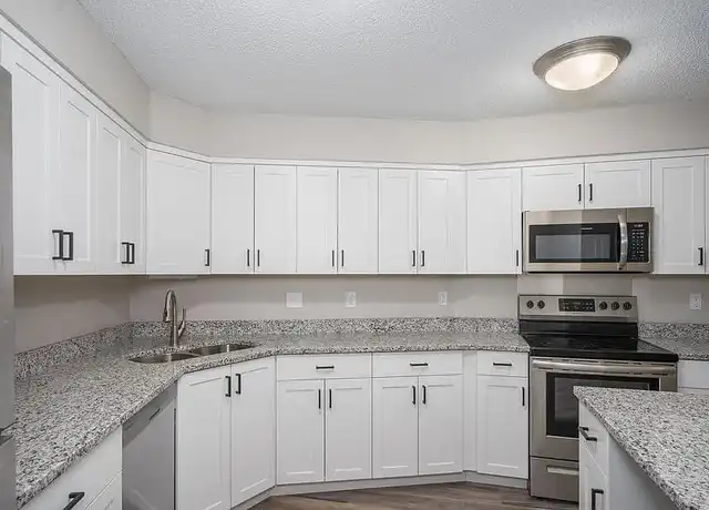 Property at 1500 Thomas Lake Pointe Rd, Eagan, MN, 55122, 1 bed, 1 bath, [object Object]