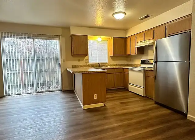 Property at 3rd & Cedar Townhomes - 1011 W 3rd St, Chico, CA, 95928, 4 beds, 2 baths, [object Object]