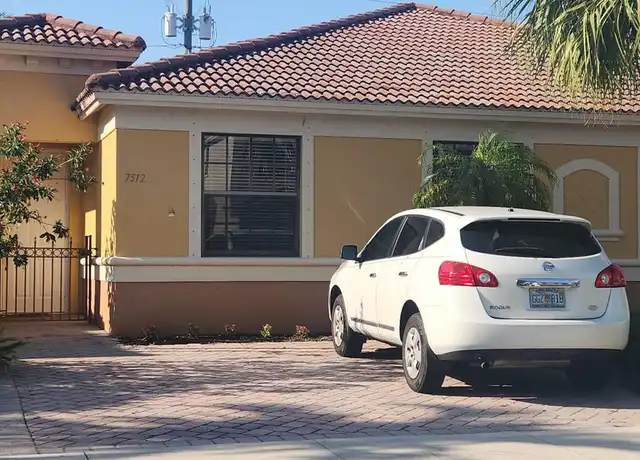 Property at 7512 Bristol Cir, Naples, FL, 34120, 3 beds, 2 baths, [object Object]