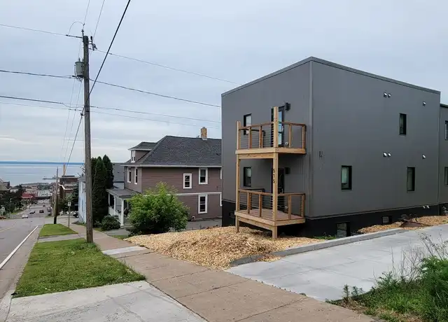 Property at 515 N Lake Ave Unit 03, Duluth, MN, 55806, 3 beds, 1 bath, [object Object]