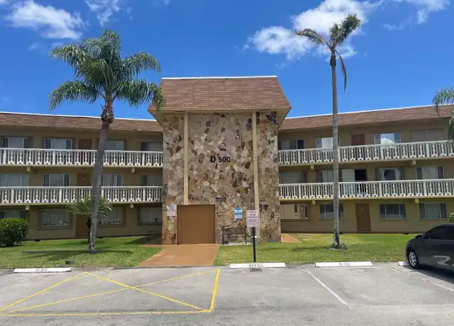 Property at 500 Village Green Cir W #316, Palm Springs, FL, 33461, 1 bed, 1 bath, [object Object]