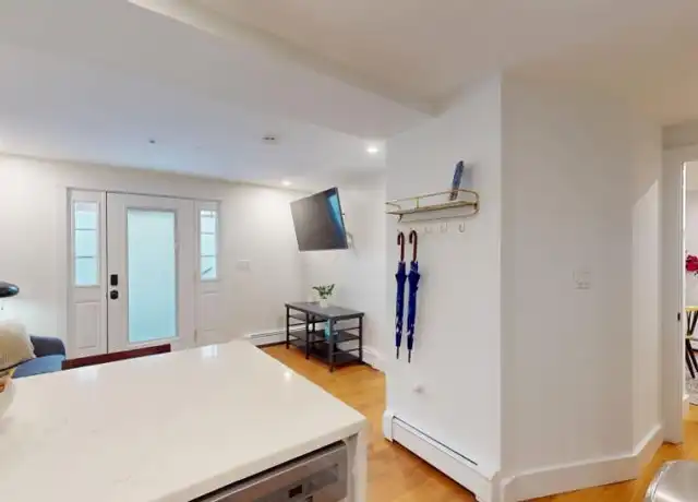 Property at 36 Montgomery St, Cambridge, MA, 02140, 1 bed, 1 bath, [object Object]