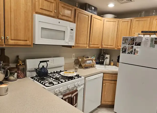 Photo of 613 4th St, Hoboken, NJ 07030