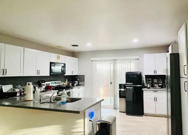 Property at 15621 California St, Tustin, CA, 92780, 1 bed, 1 bath, [object Object]
