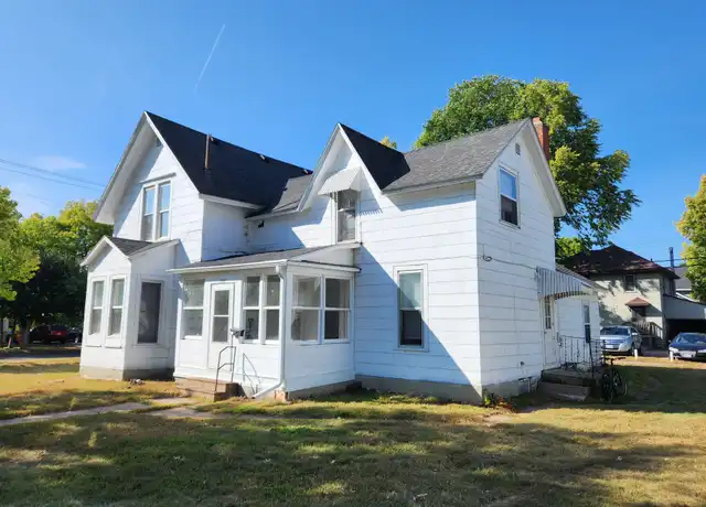 Property at 405 6th Ave, Eau Claire, WI, 54703, 3 beds, 1 bath, [object Object]