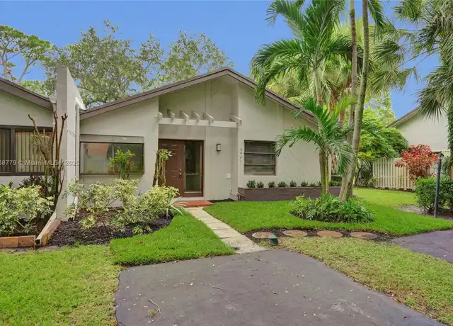 Property at 3821 Arelia Dr N, Delray Beach, FL, 33445, 2 beds, 2 baths, [object Object]