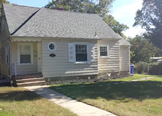 Property at 4815 Delaware St, College Park, MD, 20740, 1 bed, 1 bath, [object Object]