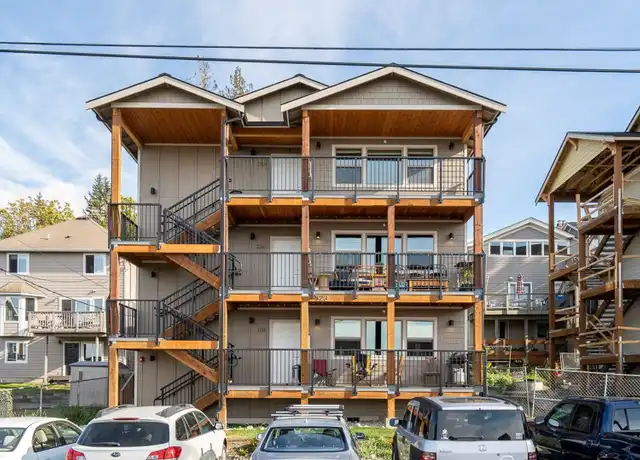 Property at 523 N Forest St Unit 201, Bellingham, WA, 98225, 3 beds, 2 baths, [object Object]