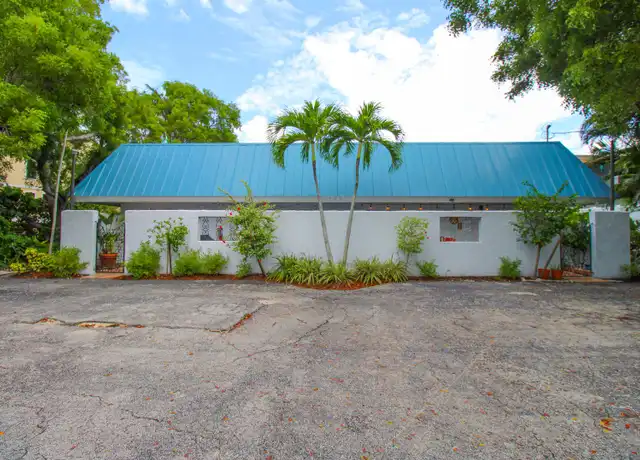 Property at 1331 Chesapeake Ave #4, Naples, FL, 34102, 2 beds, 2 baths, [object Object]