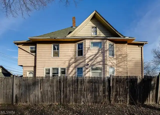 Property at 1001 Reaney Ave E Unit 1, St Paul, MN, 55106, 2 beds, 1 bath, [object Object]