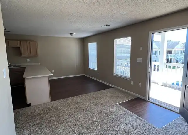 Property at 306 Courtney Dr SW Unit 13, Decatur, AL, 35603, 2 beds, 2 baths, [object Object]