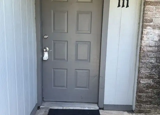 Property at 111 Vista Way, Benbrook, TX, 76126, 2 beds, 1 bath, [object Object]