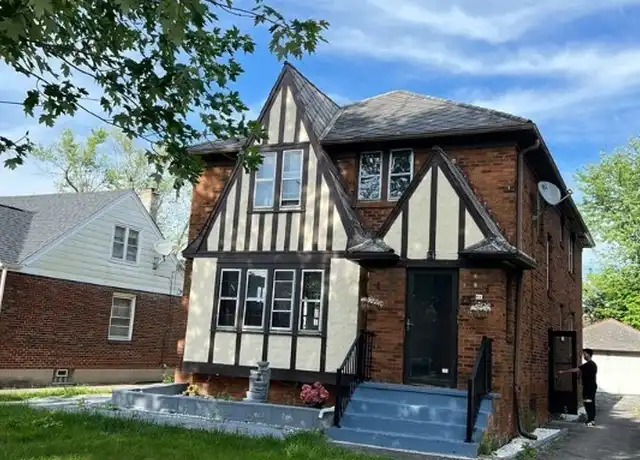 Property at 81 Concord Pl, Buffalo, NY, 14226, 2 beds, 1 bath, [object Object]