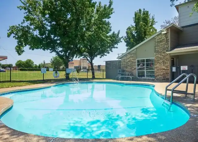 Property at Twenty Oaks - 5620 S Cooper St, Arlington, TX, 76017, 1-2 bed, 1 bath, [object Object]