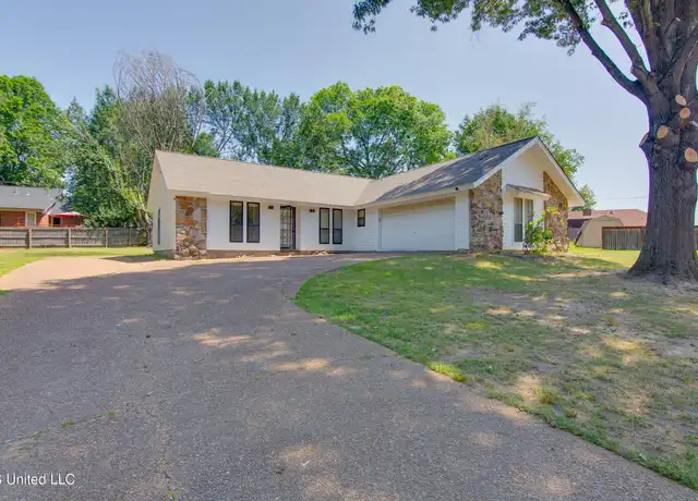 Property at 7280 Cedardale Rd, Olive Branch, MS, 38654, 3 beds, 2 baths, [object Object]