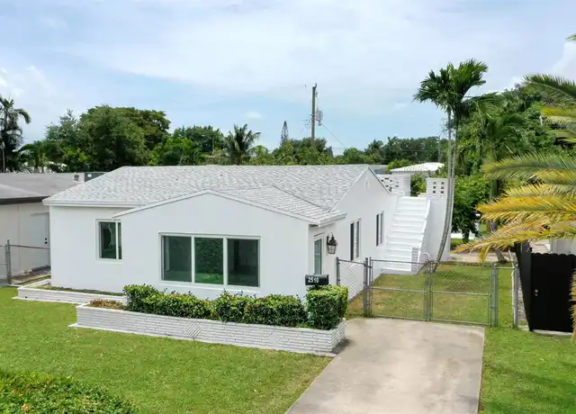 Property at 2510 Liberty St, Hollywood, FL, 33020, 3 beds, 2 baths, [object Object]